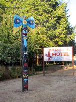 Totem Trail Motel